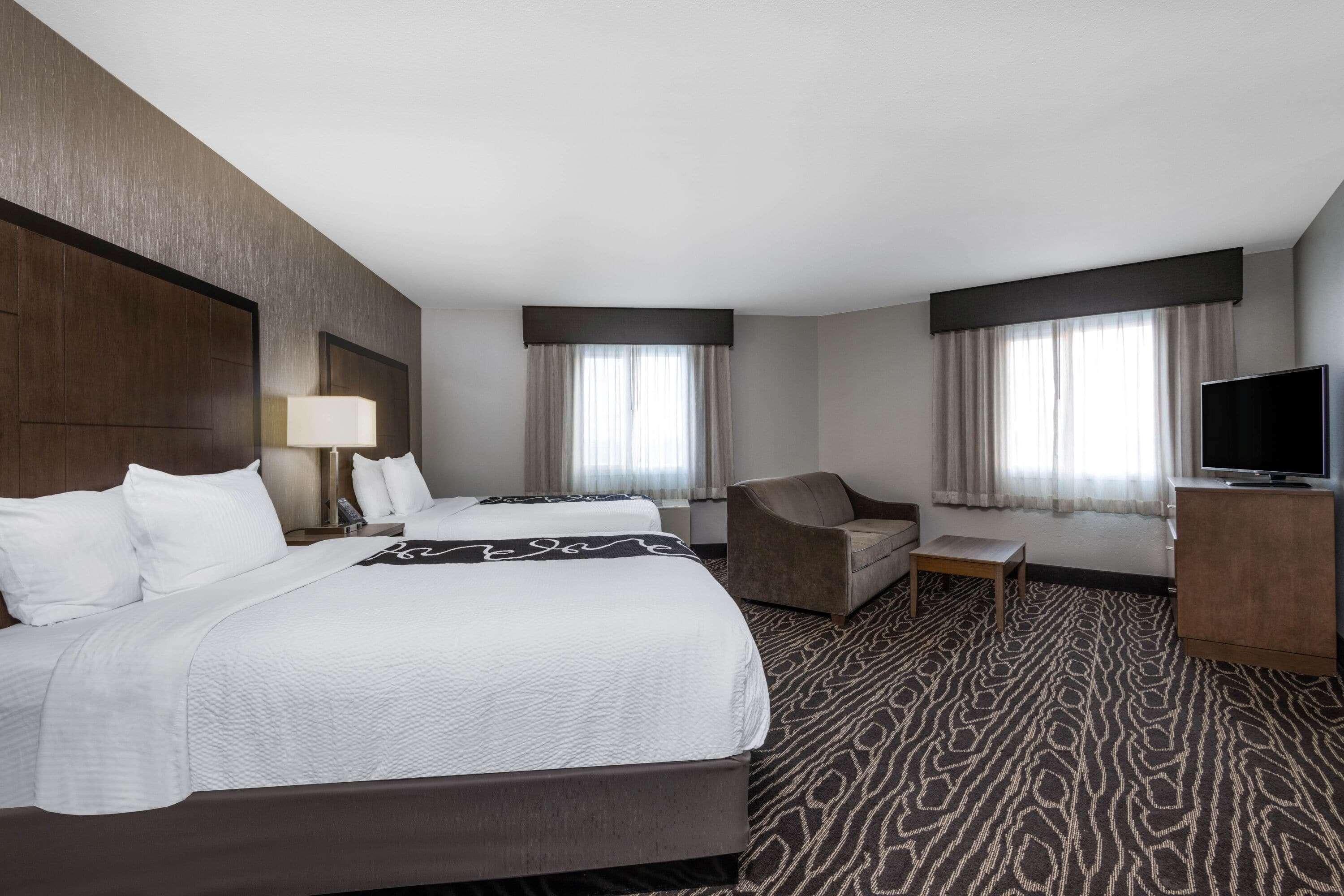 La Quinta By Wyndham Fairbanks Airport Hotel Exterior photo