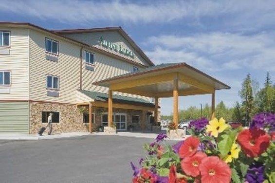 La Quinta By Wyndham Fairbanks Airport Hotel Exterior photo