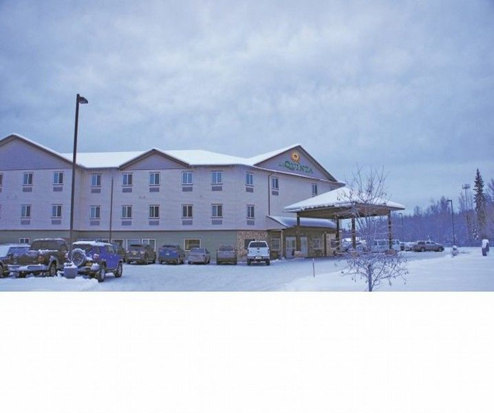 La Quinta By Wyndham Fairbanks Airport Hotel Exterior photo