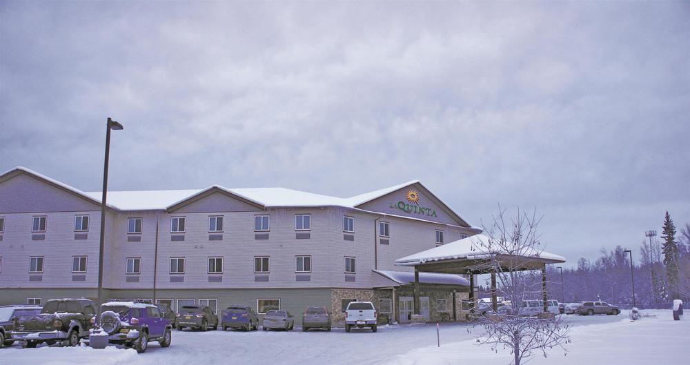 La Quinta By Wyndham Fairbanks Airport Hotel Exterior photo