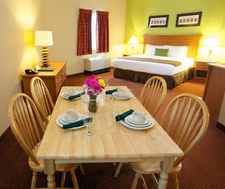 La Quinta By Wyndham Fairbanks Airport Hotel Exterior photo