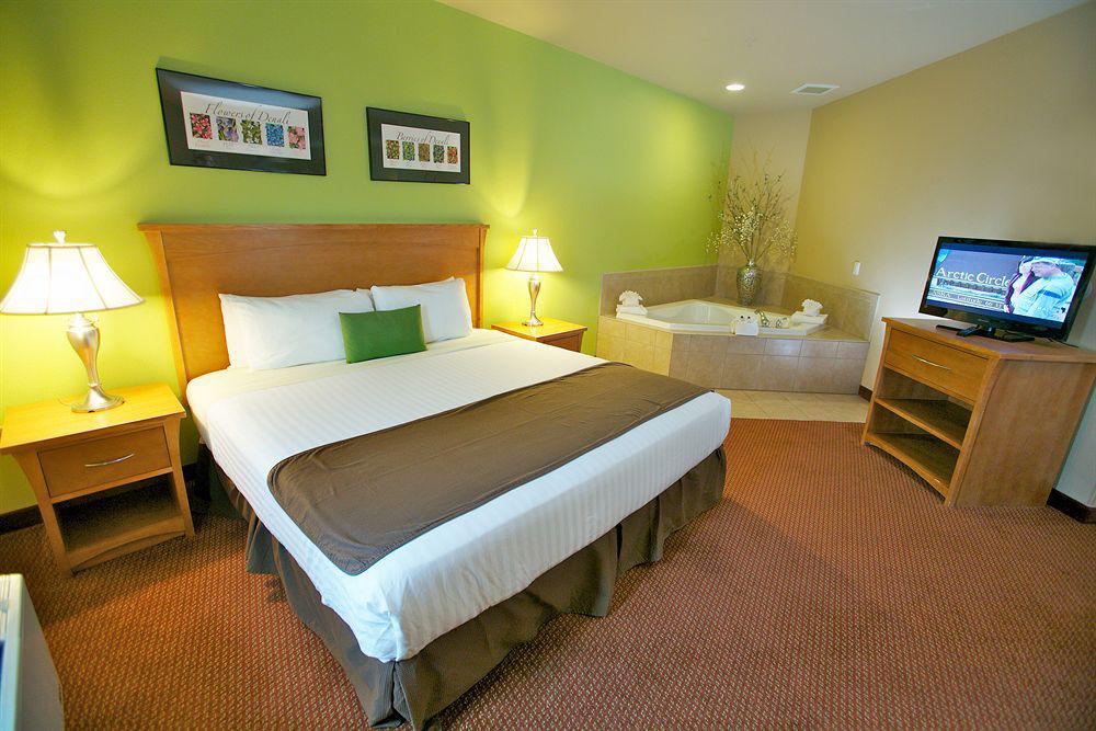 La Quinta By Wyndham Fairbanks Airport Hotel Exterior photo
